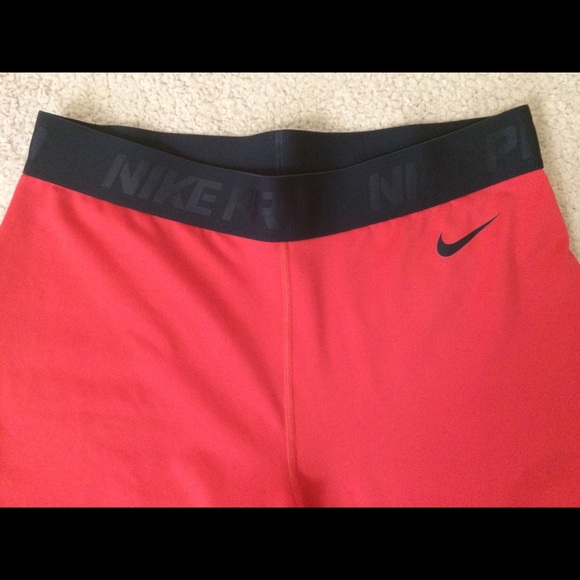 NIKE PRO Dri-Fit HyperWarm Training Tights - Picture 3 of 7